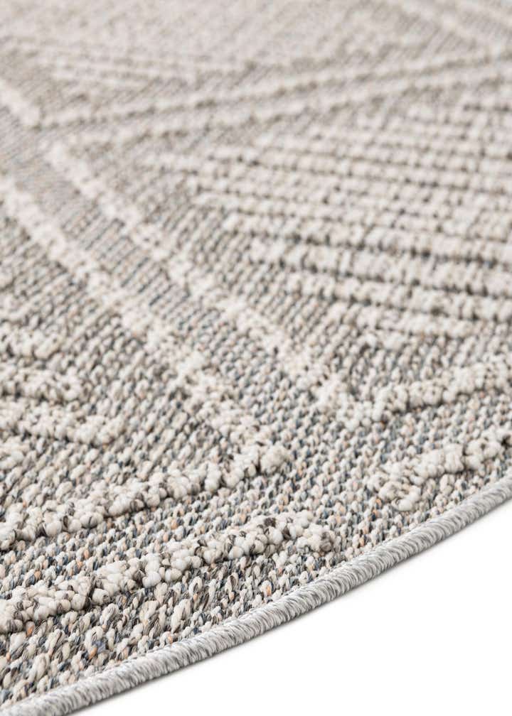 7' 10 x 7' 10 Easy-Clean Trellis Indoor / Outdoor Round Rug