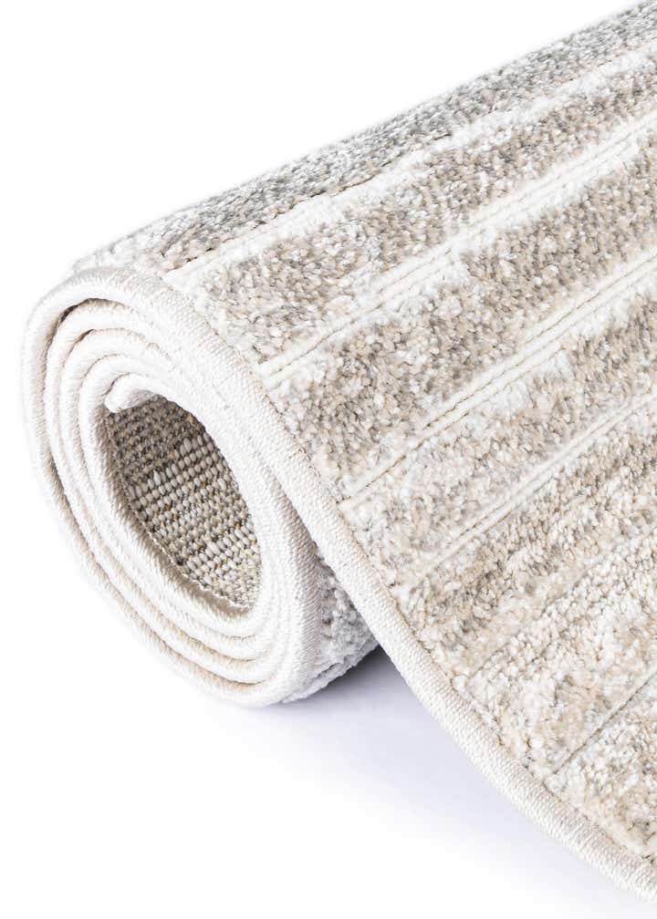 8' x 8' Easy-Clean Sabrina Soto Ola Indoor / Outdoor Round Rug