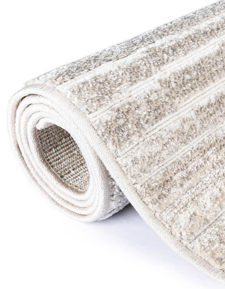 Detail image of 8' x 8' Easy-Clean Sabrina Soto Ola Indoor / Outdoor Round Rug