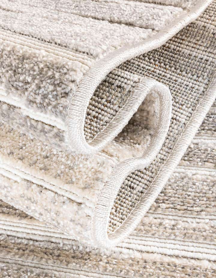 8' x 8' Easy-Clean Sabrina Soto Ola Indoor / Outdoor Round Rug