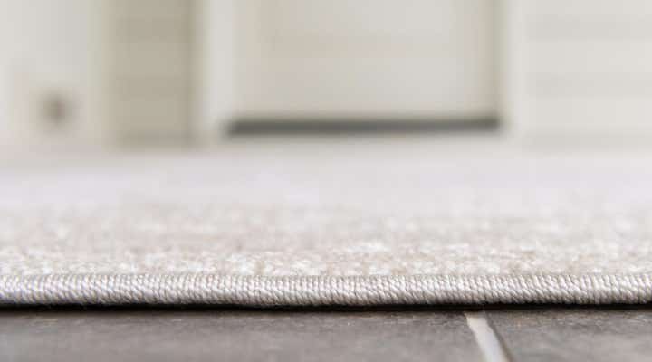 8' x 8' Easy-Clean Sabrina Soto Ola Indoor / Outdoor Round Rug