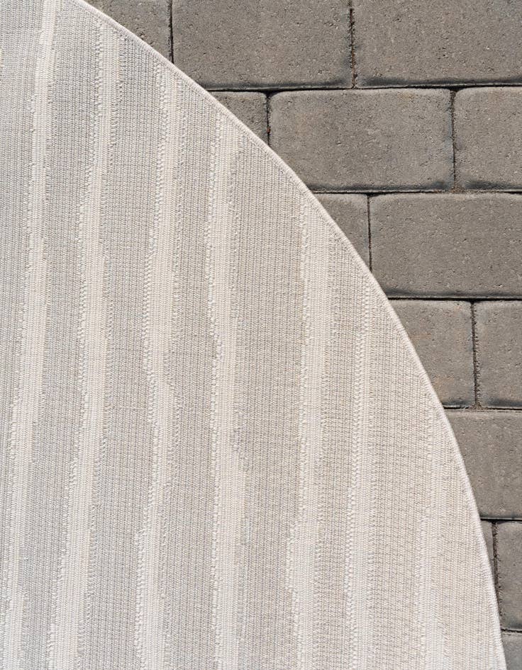 Detail image of 8' x 8' Easy-Clean Sabrina Soto Ola Indoor / Outdoor Round Rug