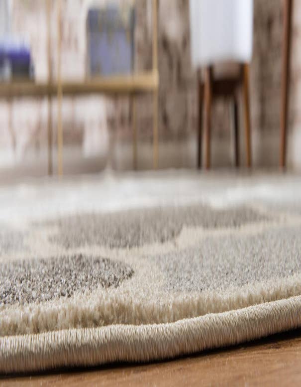 Detail image of 6' x 6' Trellis Round Rug