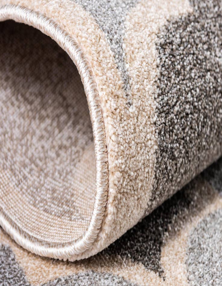 Detail image of 6' x 6' Trellis Round Rug