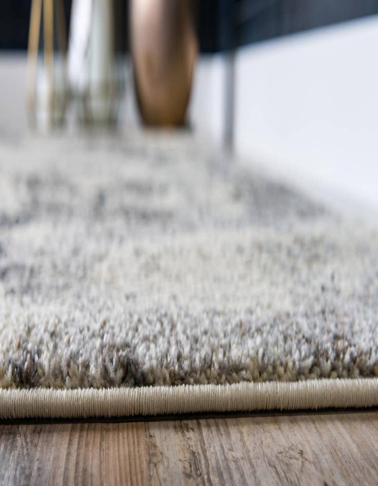 Detail image of 2' 2 x 6' 7 Washable Amalfi Runner Rug