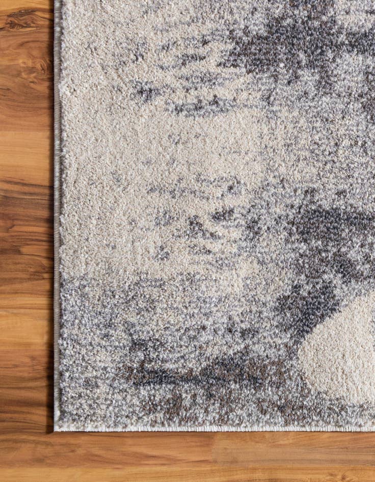 Detail image of 2' 2 x 6' 7 Washable Amalfi Runner Rug