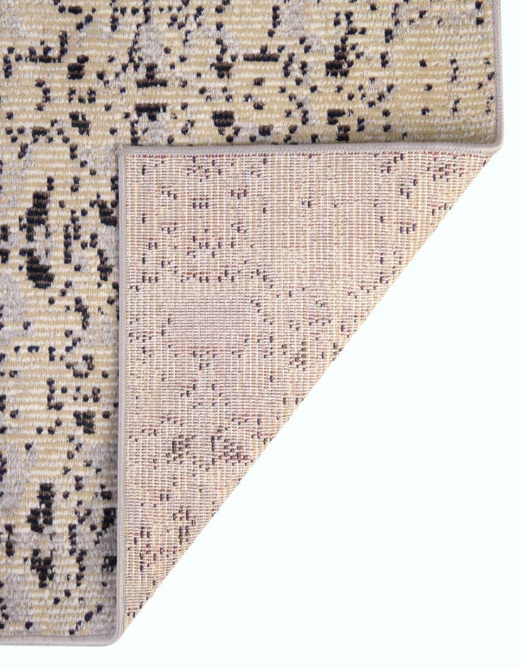 Detail image of 2' 2 x 6' Amulet Runner Rug