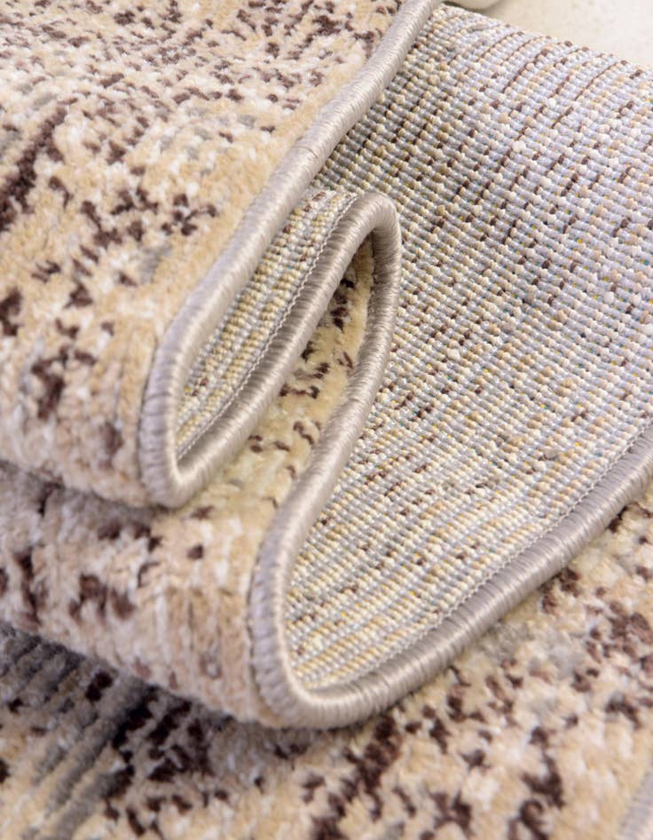 Detail image of 2' 2 x 6' Amulet Runner Rug