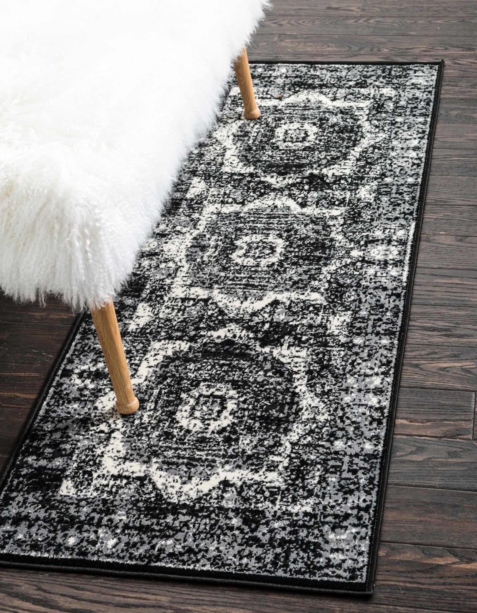 2' x 6' Istanbul Runner Rug