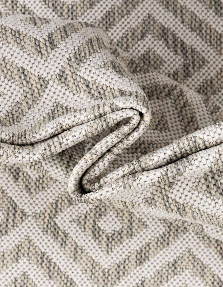 2' x 8' Easy-Clean Jill Zarin Costa Rica Indoor / Outdoor Runner Rug