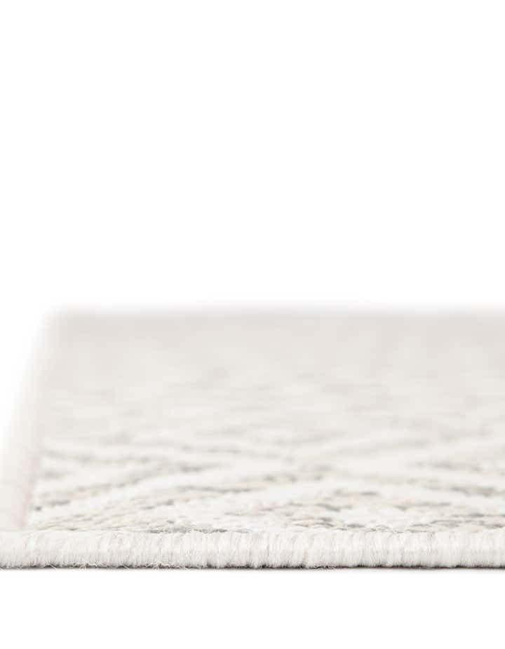 2' x 8' Easy-Clean Jill Zarin Costa Rica Indoor / Outdoor Runner Rug