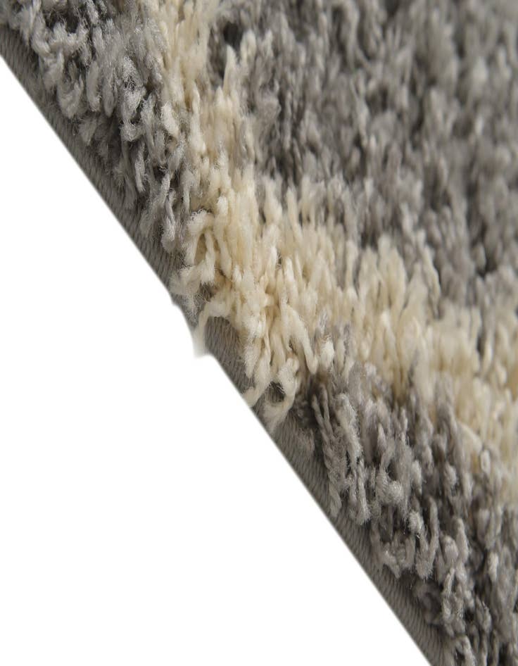 Detail image of 2' 3 x 6' Lattice Shag Runner Rug