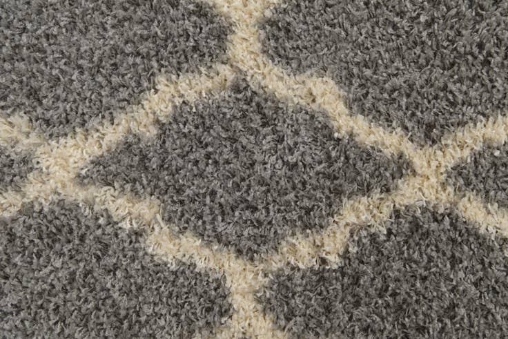 Detail image of 2' 3 x 6' Lattice Shag Runner Rug