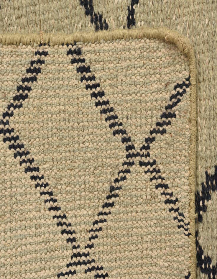 Detail image of 3' x 6'  Hand Knotted Luna Wool Runner Rug