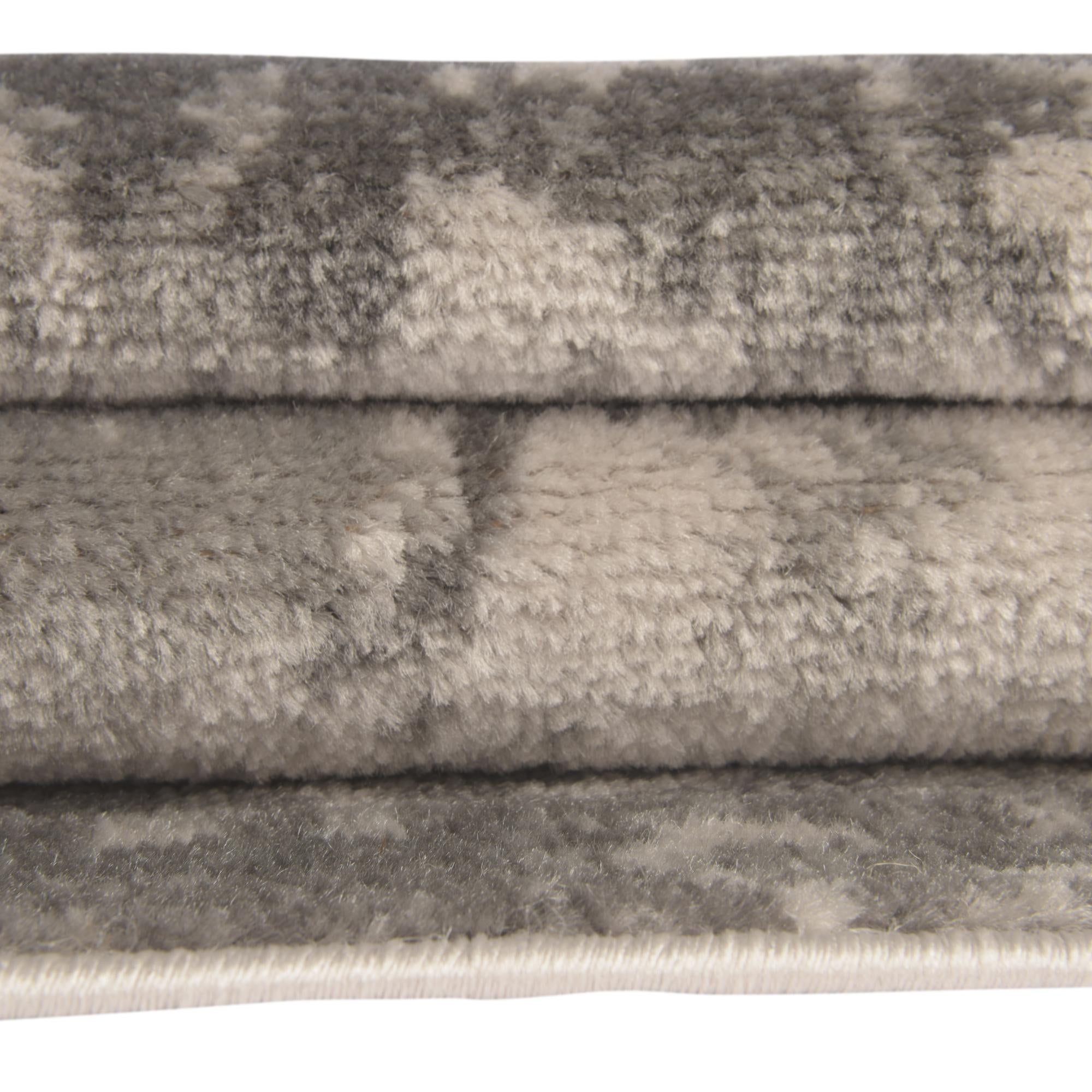 2' x 6' 9 Metropolis Runner Rug