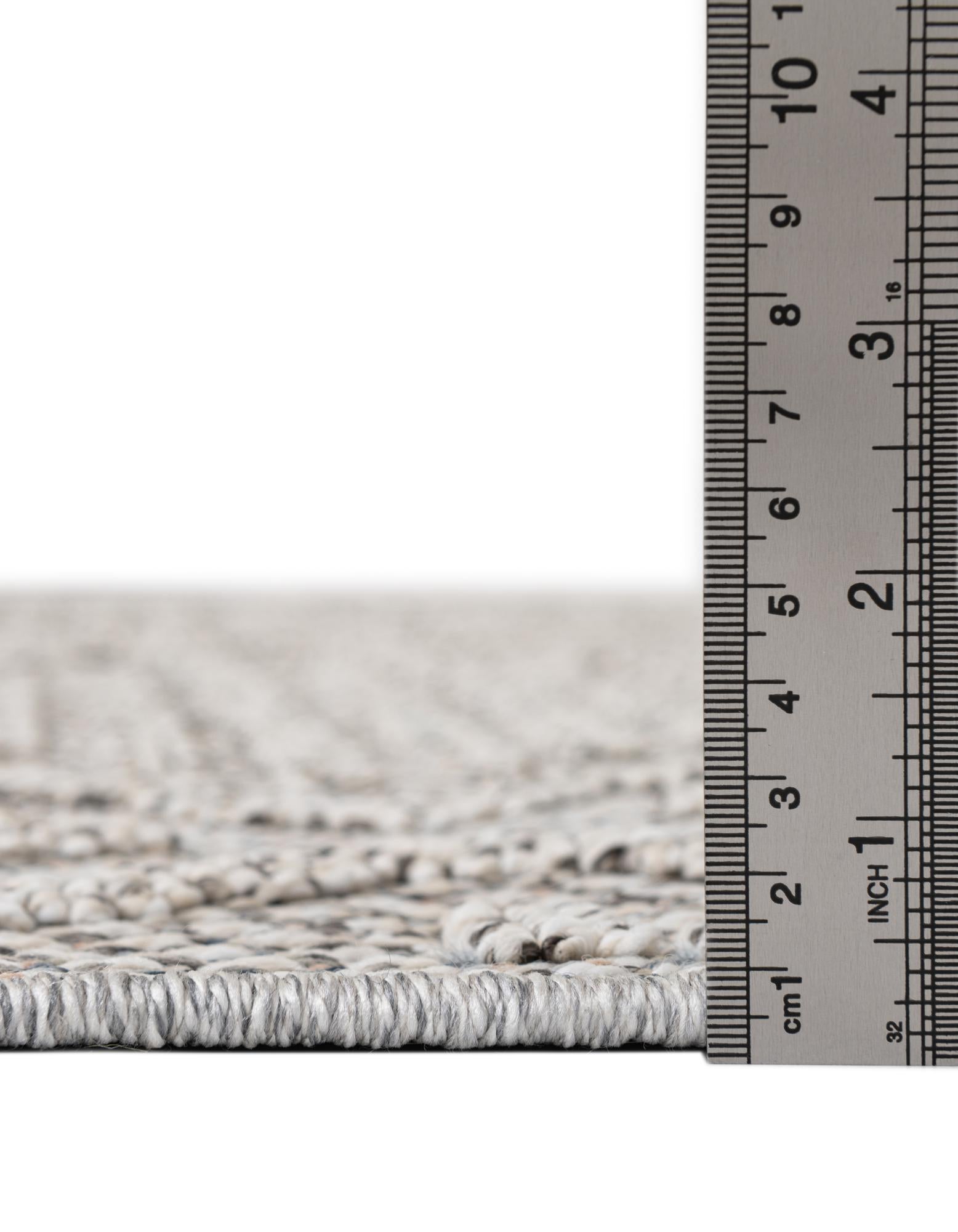 2' x 6' 1 Easy-Clean Trellis Indoor / Outdoor Runner Rug