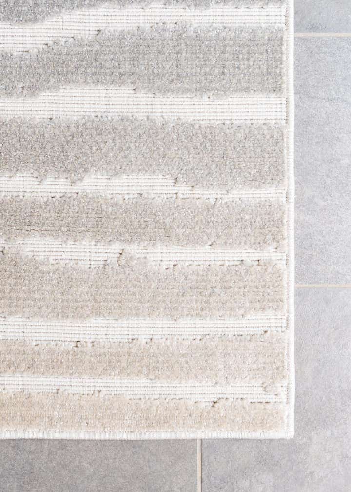 2' x 8' Easy-Clean Sabrina Soto Ola Indoor / Outdoor Runner Rug