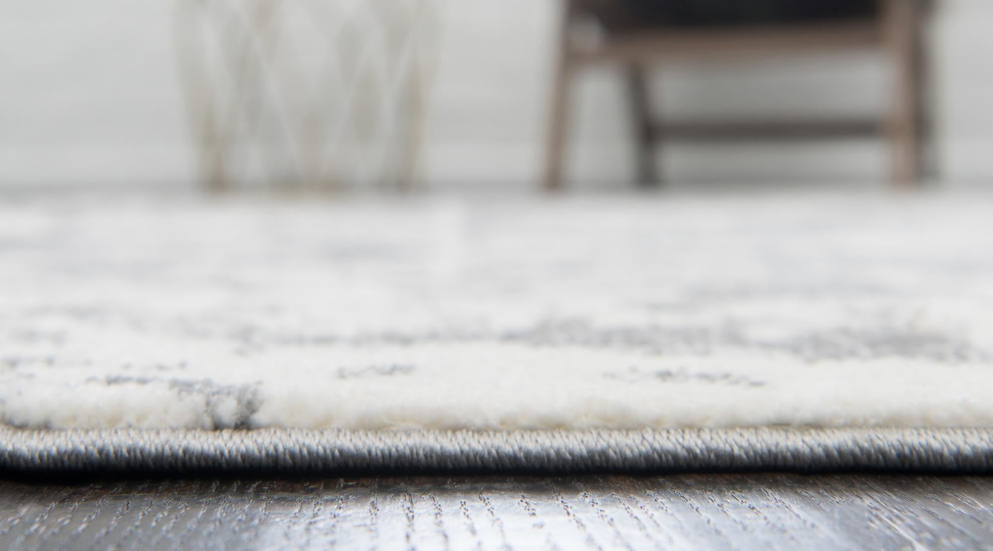 2' 7 x 10' Venice Runner Rug