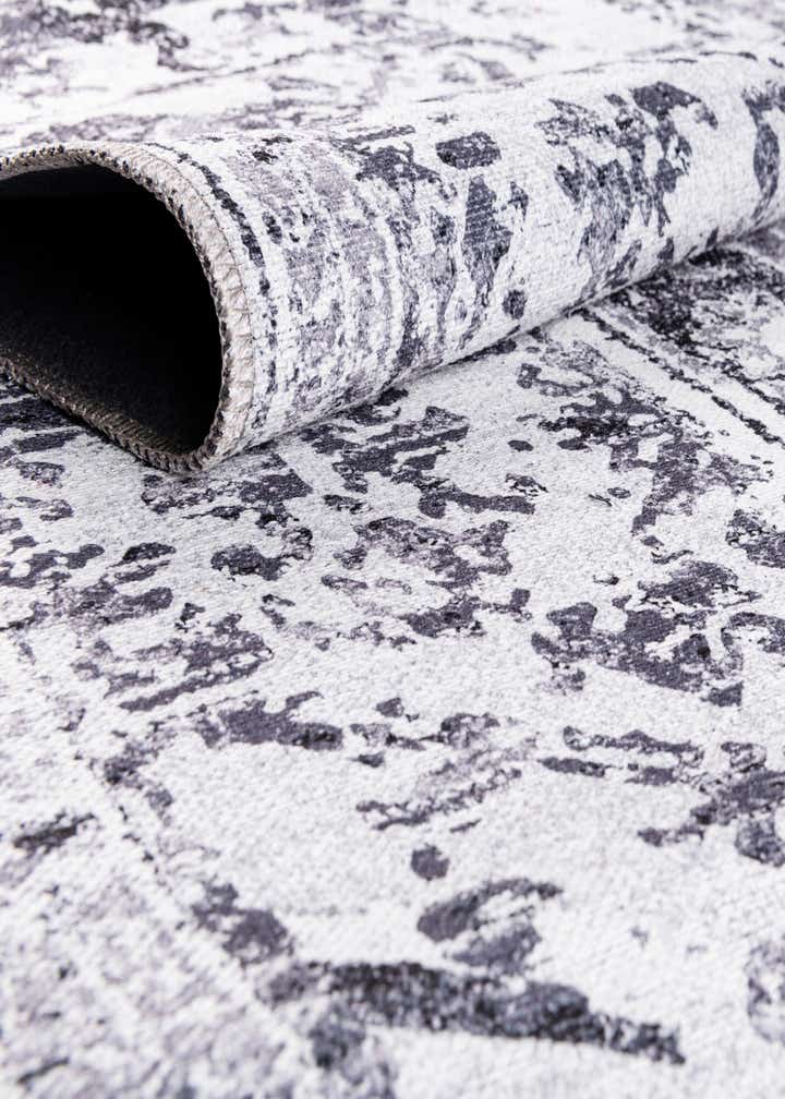 7' 3 x 7' 3 Washable Francesca Square Rug