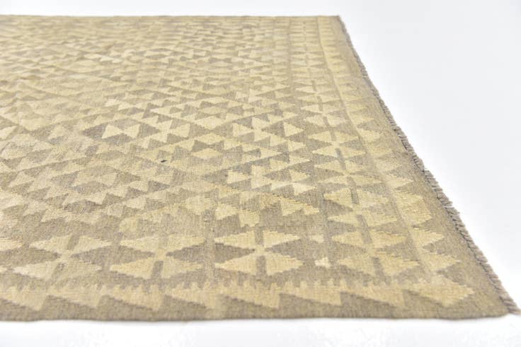 Detail image of 5' 9 x 6' 10 Hand Woven Kilim Waziri Wool Square Rug