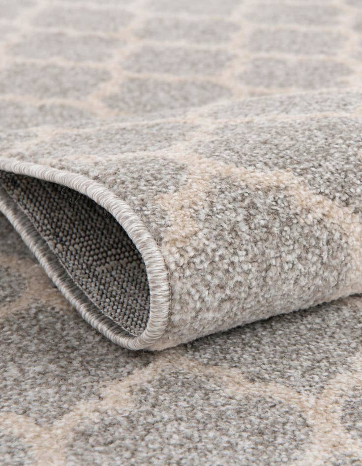 Detail image of 7' 10 x 7' 10 Lattice Square Rug