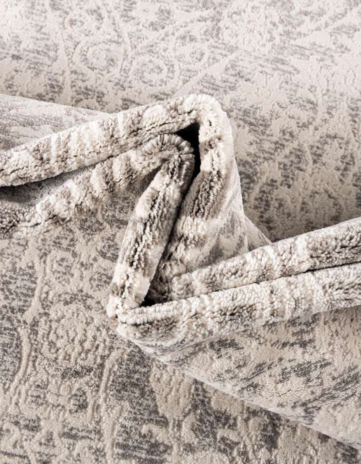 8' x 8' Modern Classical Square Rug