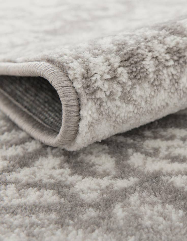 Detail image of 7' 10 x 7' 10 Monte Carlo Square Rug