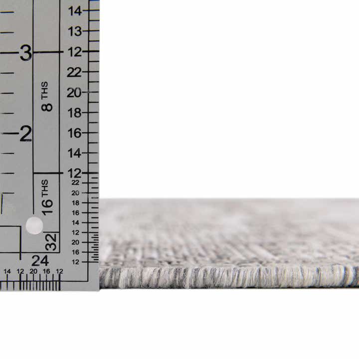 5' 3 x 5' 3 Easy-Clean Aztec Indoor / Outdoor Square Rug