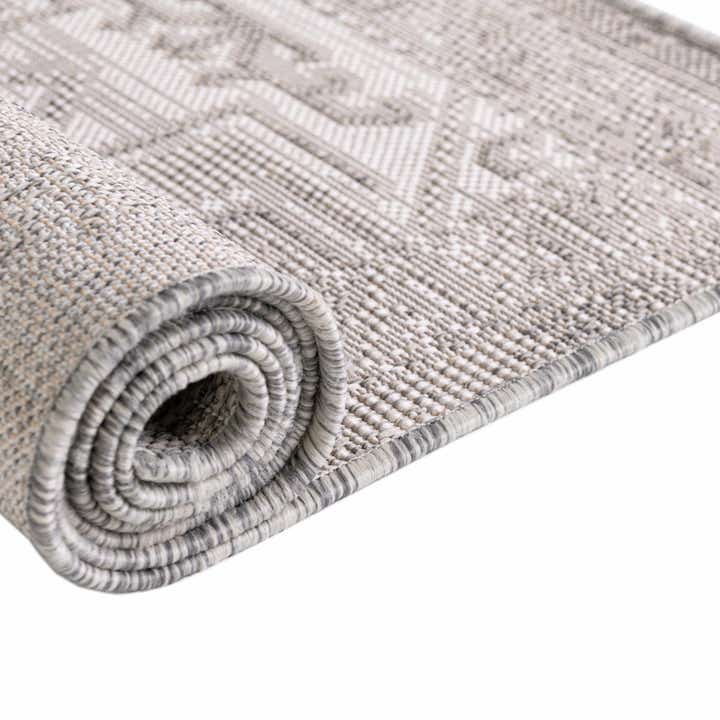 5' 3 x 5' 3 Easy-Clean Aztec Indoor / Outdoor Square Rug