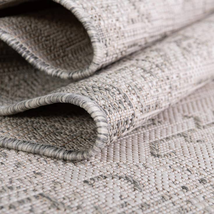 Detail image of 7' 10 x 7' 10 Easy-Clean Aztec Indoor / Outdoor Square Rug