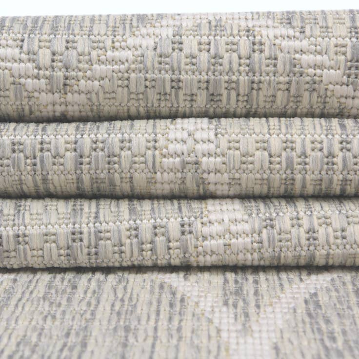 Detail image of 10' x 10' Easy-Clean Lattice Indoor / Outdoor Square Rug