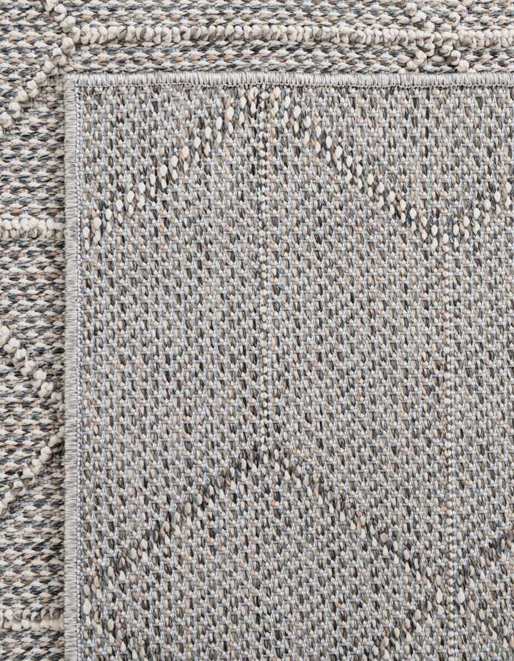 7' 10 x 7' 10 Easy-Clean Lattice Indoor / Outdoor Square Rug