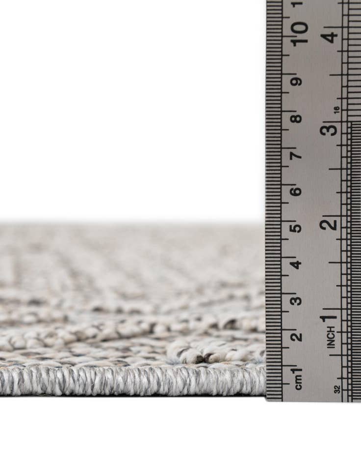 Detail image of 7' 10 x 7' 10 Washable Lattice Indoor / Outdoor Square Rug