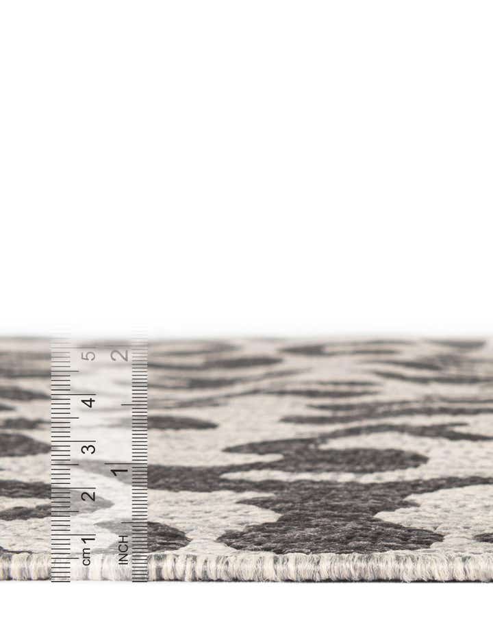 5' 3 x 5' 3 Easy-Clean Safari Indoor / Outdoor Square Rug