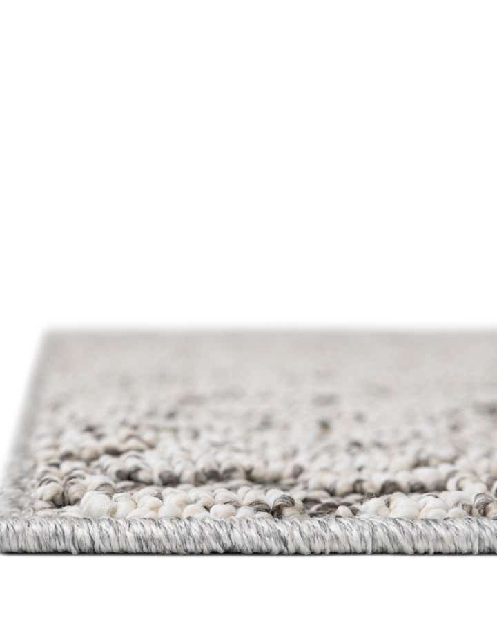 7' 10 x 7' 10 Easy-Clean Safari Indoor / Outdoor Square Rug