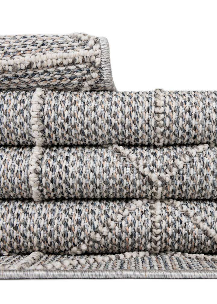 7' 10 x 7' 10 Easy-Clean Trellis Indoor / Outdoor Square Rug