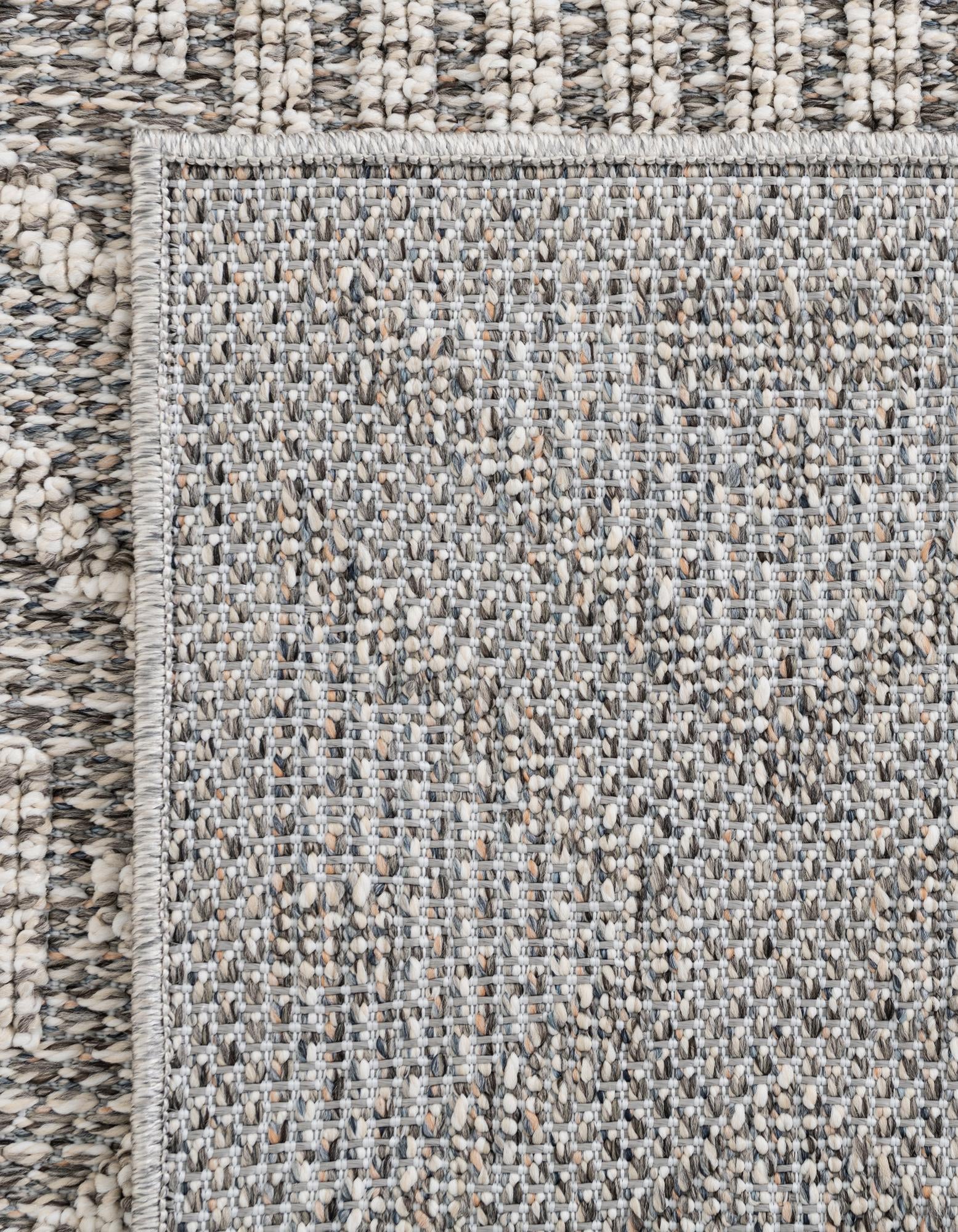 7' 10 x 7' 10 Easy-Clean Trellis Indoor / Outdoor Square Rug