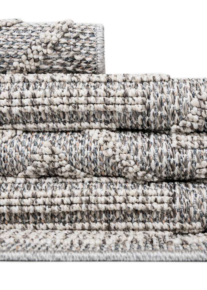 7' 10 x 7' 10 Easy-Clean Trellis Indoor / Outdoor Square Rug