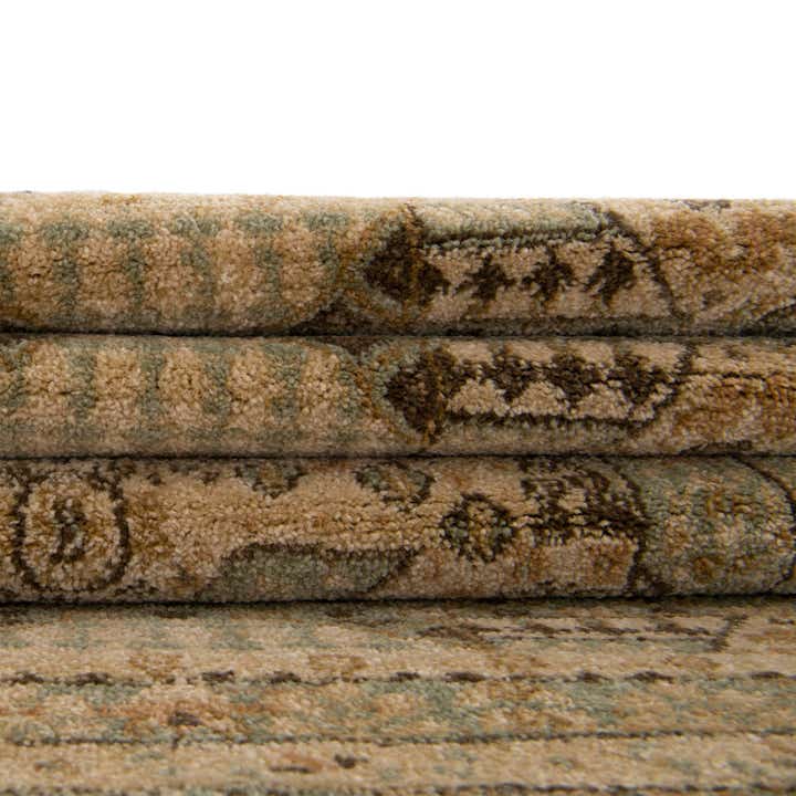7' x 10' Amina Rug