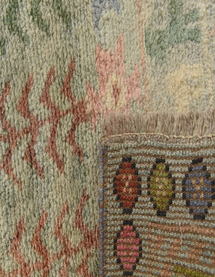 Detail image of 4' x 6'  Hand Knotted Ariana Ziegler Wool Rug