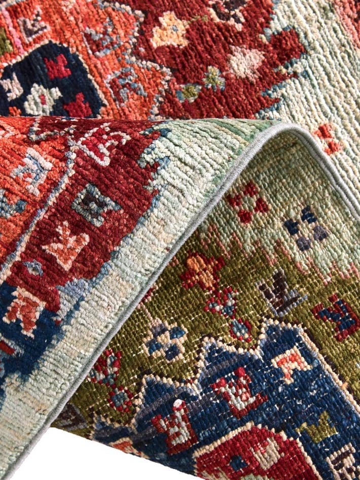 Detail image of 2' x 3' 4 Hand Knotted Ariana Ziegler Rug