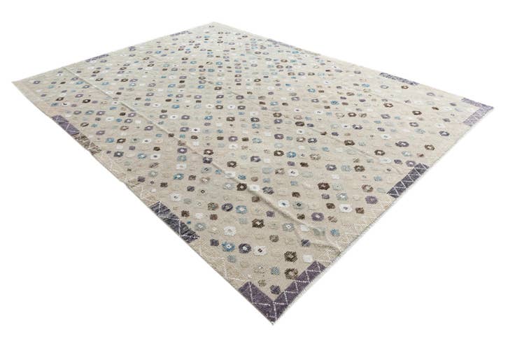 Detail image of 8' 10 x 12' Hand Knotted Darya Wool Rug