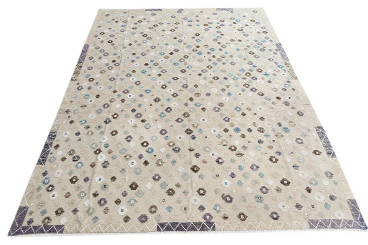 Detail image of 8' 10 x 12' Hand Knotted Darya Wool Rug