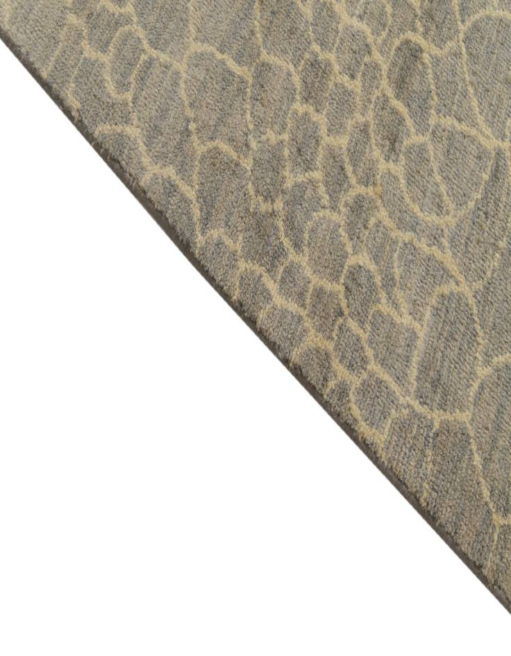 Detail image of 5' 8 x 7' 10  Hand Knotted Darya Wool Rug