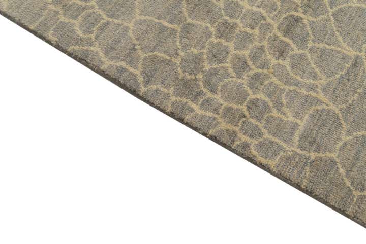 5' 8 x 7' 10 Hand Knotted Darya Wool Rug