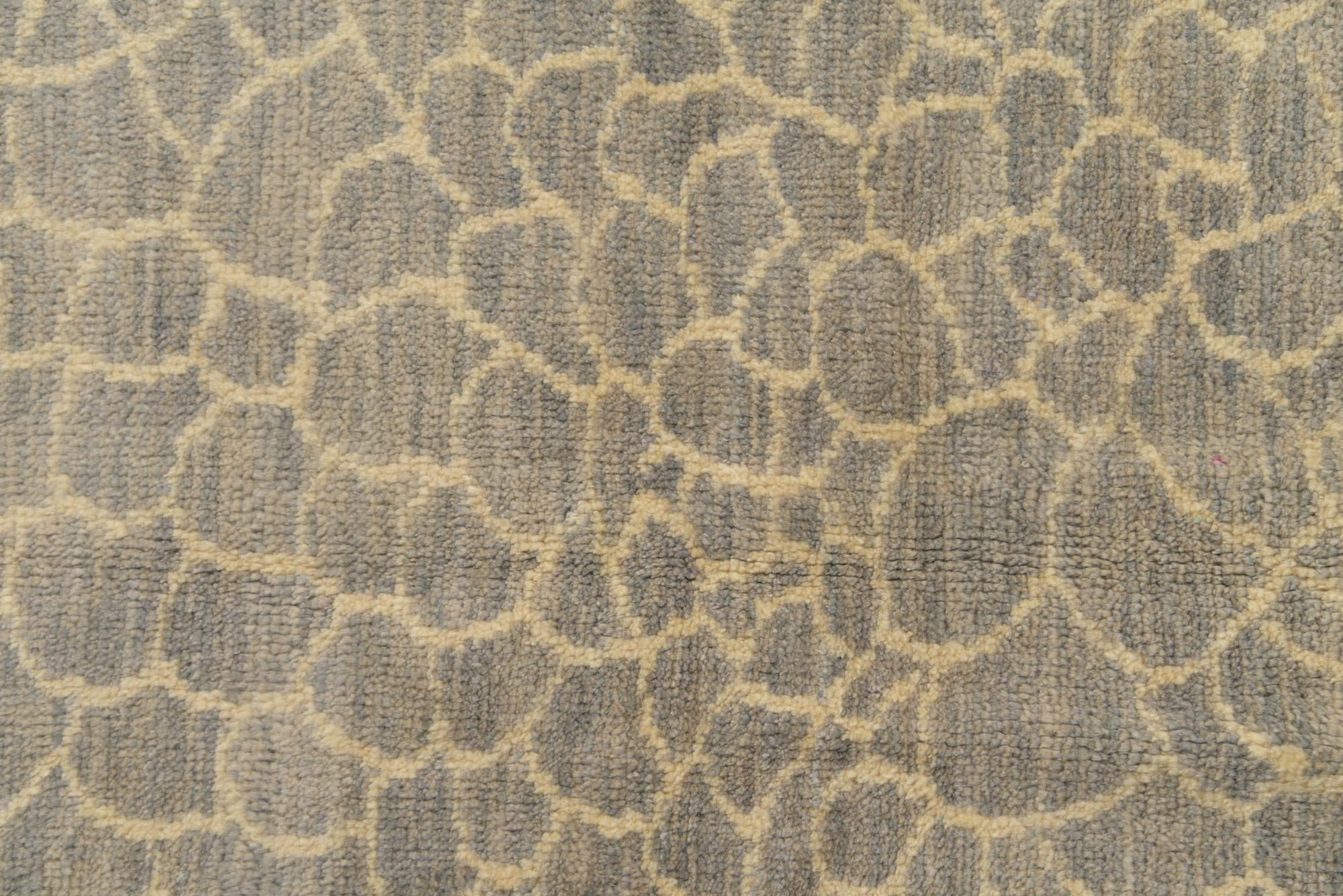 5' 8 x 7' 10 Hand Knotted Darya Wool Rug
