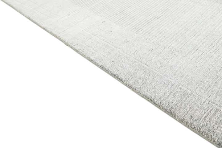 5' 7 x 7' 9 Hand Knotted Darya Wool Rug