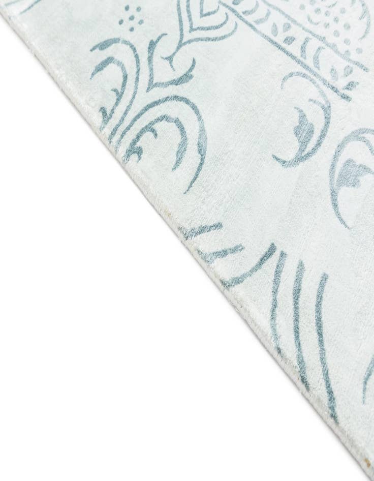 Detail image of 5' 5 x 7' 10  Hand Knotted Darya Wool Rug