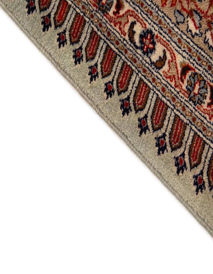 Detail image of 6' 6 x 9' 9 Hand Knotted Kashan Persian Rug