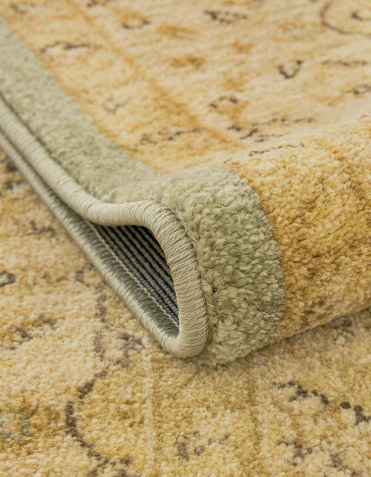 Detail image of 10' 8 x 16' 5 Kensington Rug